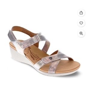 Revere Women's Wedge Sandals